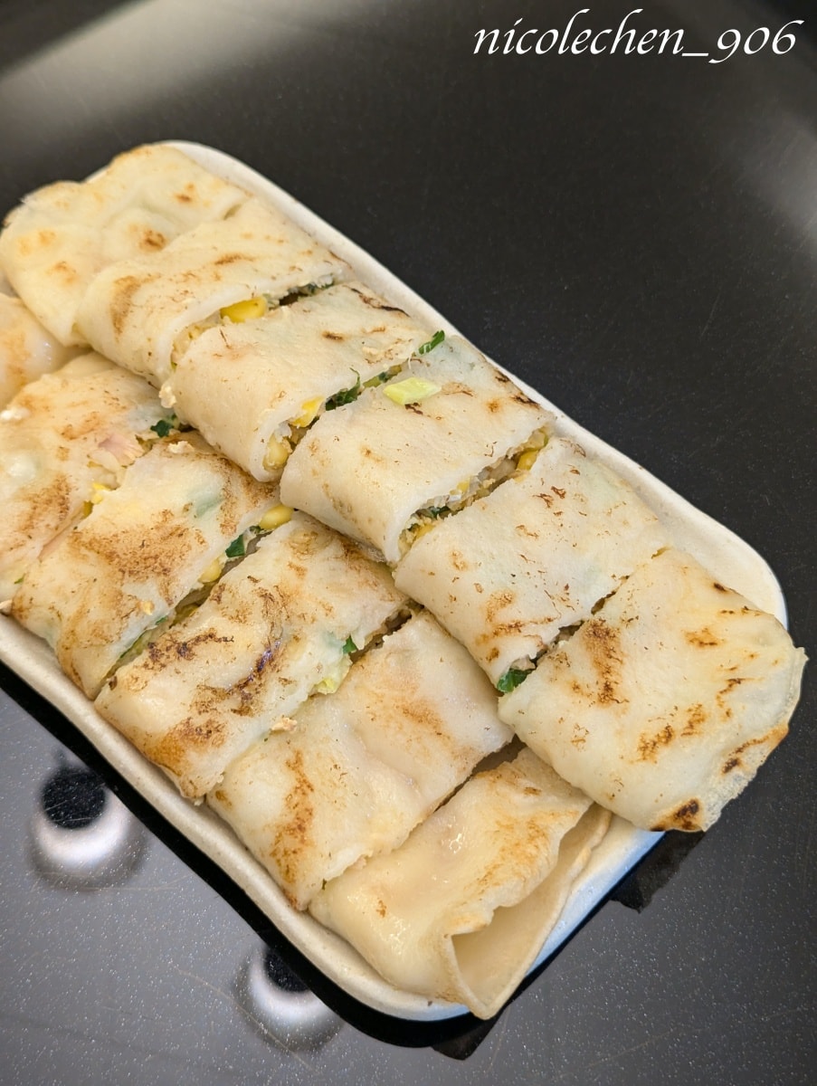 ﹝食譜分享﹞古早味粉漿蛋餅∣小孩上學快速做出營養早餐∣從小吃到大的美味∣終於試出我最愛的比例∣吃起來Q中帶軟∣愛吃什麼就加什麼∣ - 第1張圖