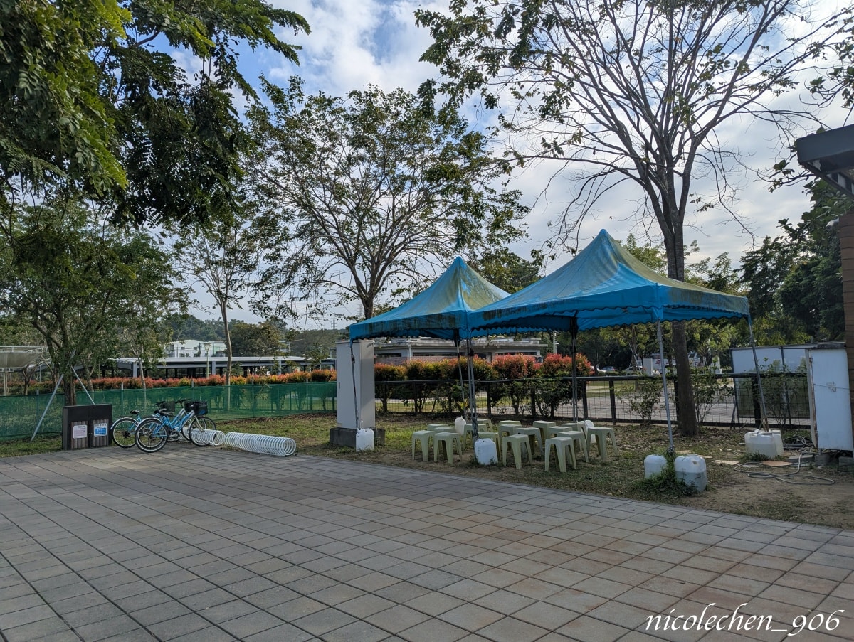 ﹝親子景點﹞台南景點∣山上區花園水道博物館∣寵物友善∣夏天可以玩水∣有森林區也有漂亮的藝術花園∣園區有三間餐廳∣放電完再去木瓜媽吃鯛魚燒∣多種口味鯛魚燒超好吃∣台南親子景點∣ - 第9張圖