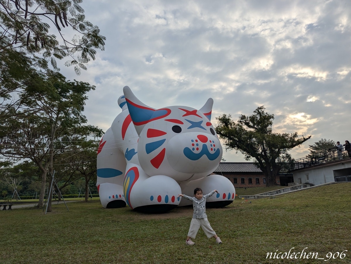 ﹝親子景點﹞台南景點∣山上區花園水道博物館∣寵物友善∣夏天可以玩水∣有森林區也有漂亮的藝術花園∣園區有三間餐廳∣放電完再去木瓜媽吃鯛魚燒∣多種口味鯛魚燒超好吃∣台南親子景點∣ - 第19張圖