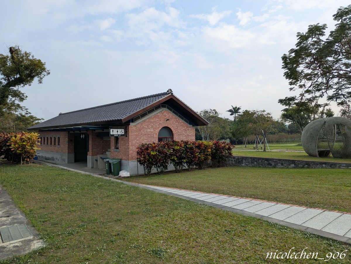 ﹝親子景點﹞台南景點∣山上區花園水道博物館∣寵物友善∣夏天可以玩水∣有森林區也有漂亮的藝術花園∣園區有三間餐廳∣放電完再去木瓜媽吃鯛魚燒∣多種口味鯛魚燒超好吃∣台南親子景點∣ - 第45張圖