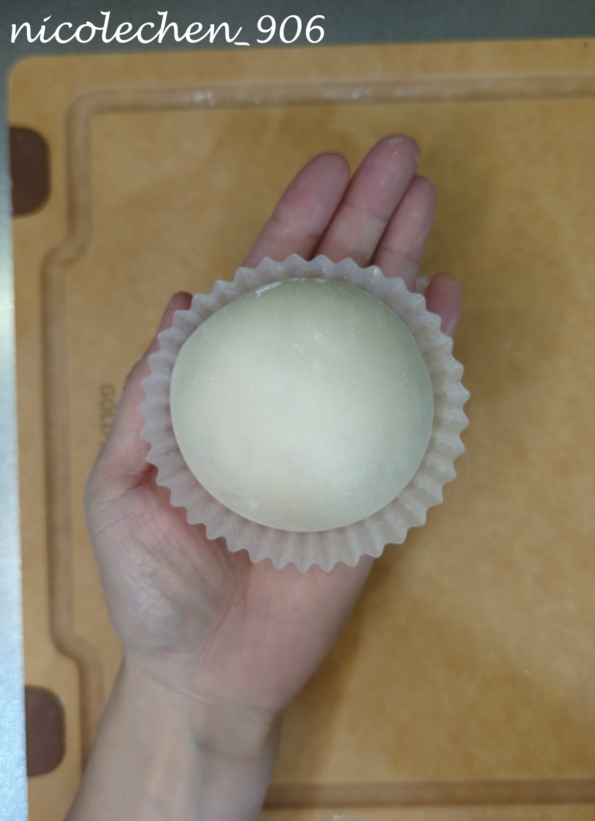 ﹝食譜分享﹞草莓雪莓娘∣自己熬草莓果醬∣自製麻糬皮∣純天然 給小孩吃才放心∣免烤箱食譜∣濃濃的奶香跟草莓香∣冬天限定∣草莓季就是要瘋狂吃草莓∣ - 第19張圖
