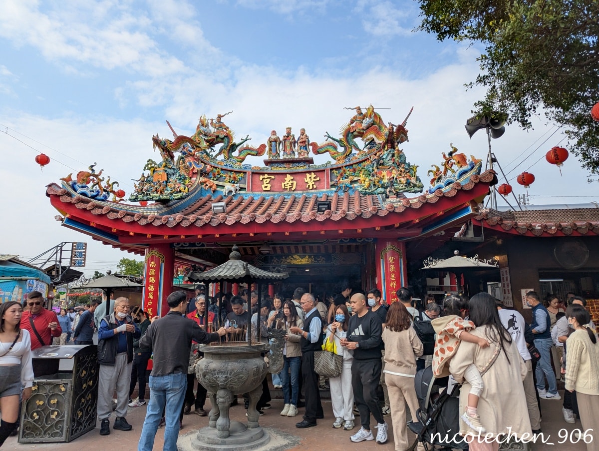 ﹝南投景點﹞每年求財必去的紫南宮∣在周邊商家尋覓美食∣附近的饗富餐廳菜色多元又好吃∣有大片草皮讓小朋友跑跑∣是我的每年回訪餐廳∣ - 第2張圖