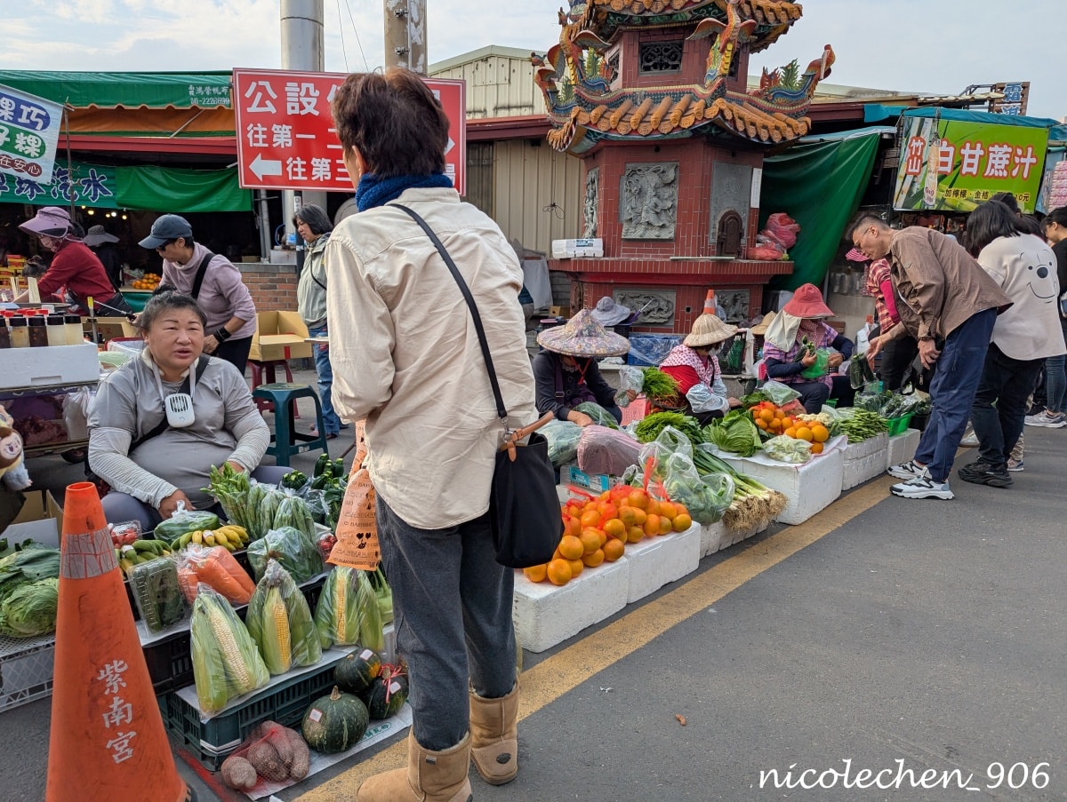 ﹝南投景點﹞每年求財必去的紫南宮∣在周邊商家尋覓美食∣附近的饗富餐廳菜色多元又好吃∣有大片草皮讓小朋友跑跑∣是我的每年回訪餐廳∣ - 第16張圖
