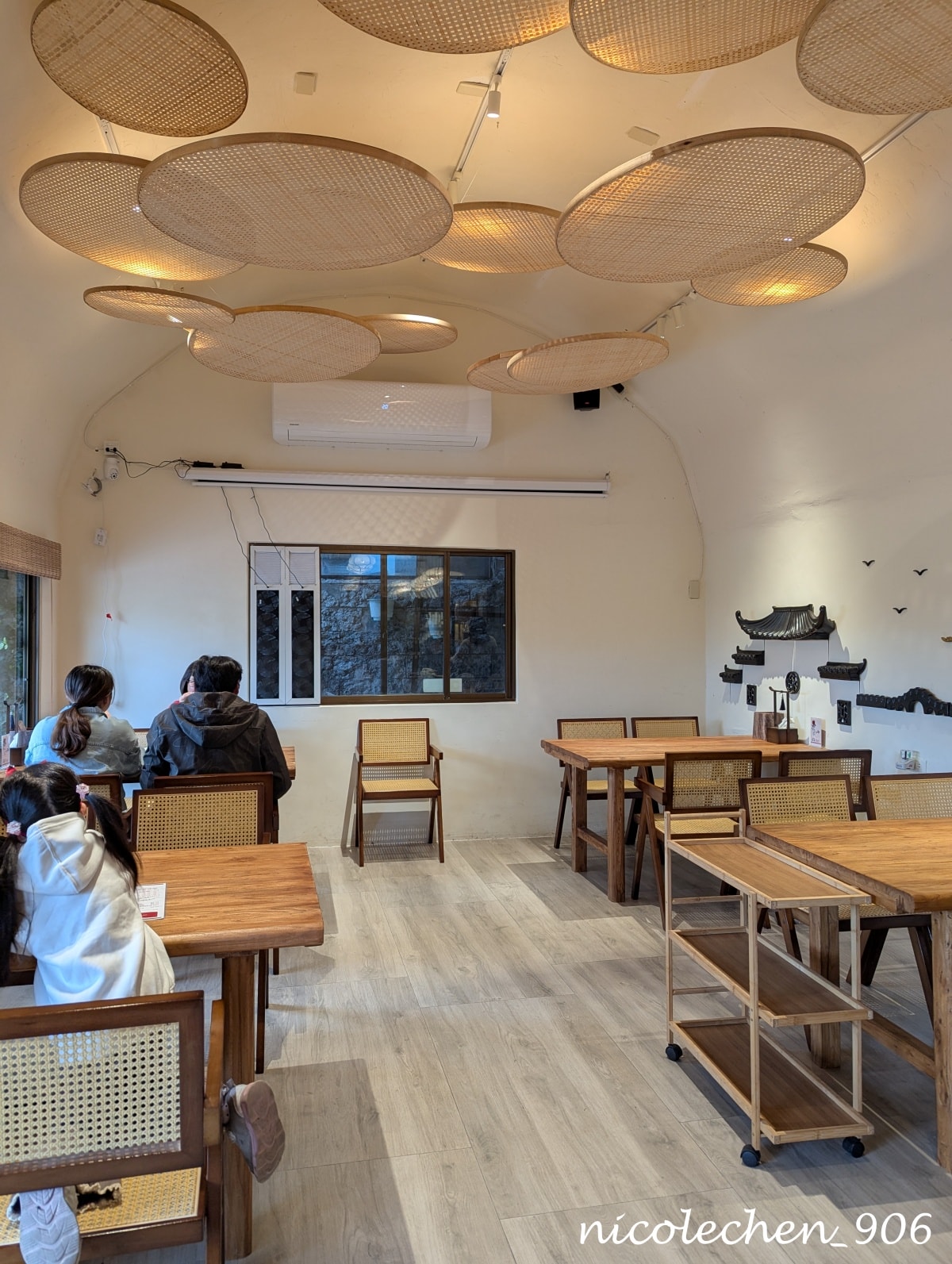 ﹝彰化食記﹞花佈院∣一間好吃又好拍的網美餐廳∣圍爐煮茶、烤魚、火鍋、肉夾饃∣吃完還可以騎腳踏車逛田尾∣寵物友善餐廳∣ - 第8張圖