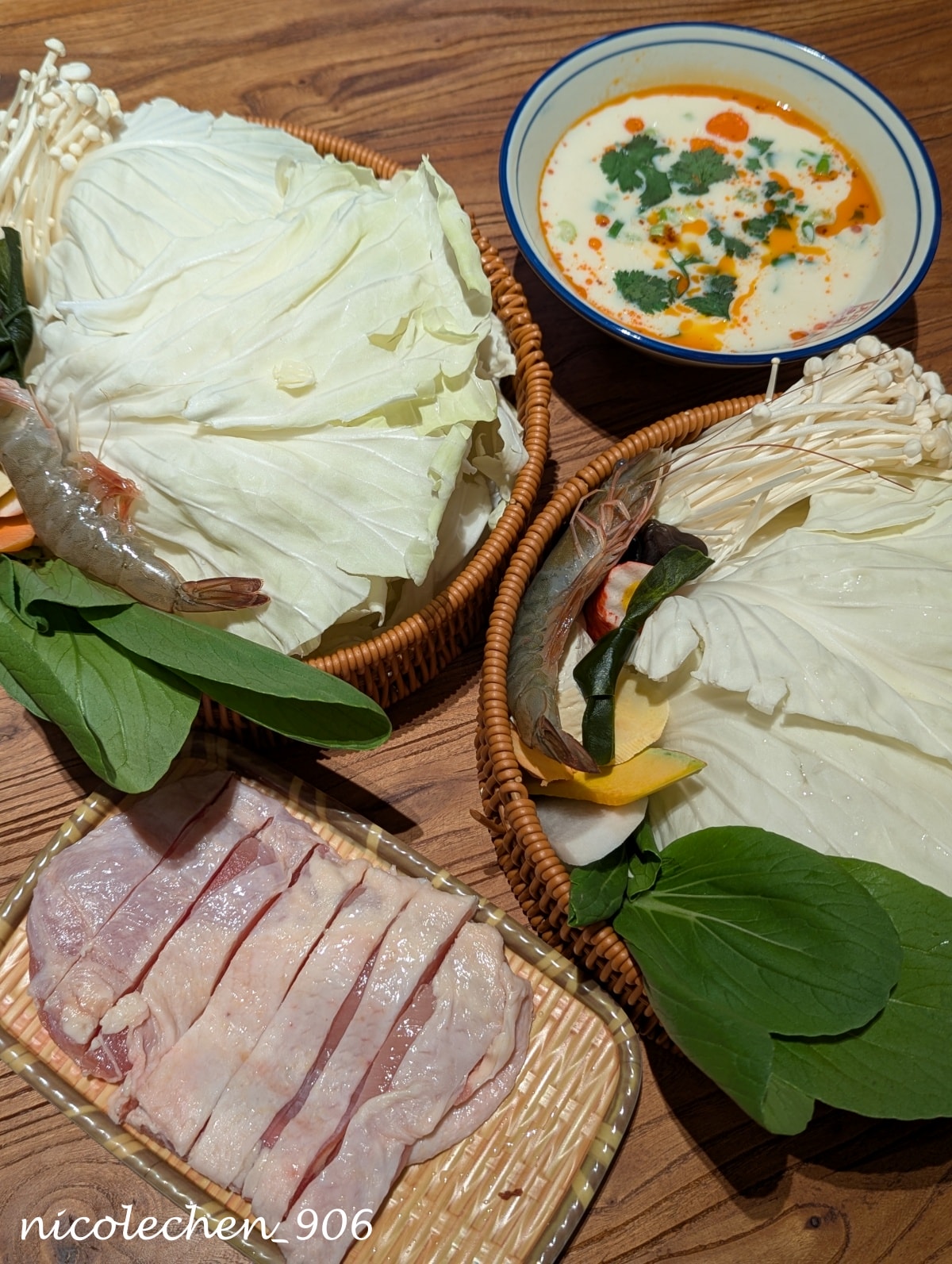 ﹝彰化食記﹞花佈院∣一間好吃又好拍的網美餐廳∣圍爐煮茶、烤魚、火鍋、肉夾饃∣吃完還可以騎腳踏車逛田尾∣寵物友善餐廳∣ - 第17張圖