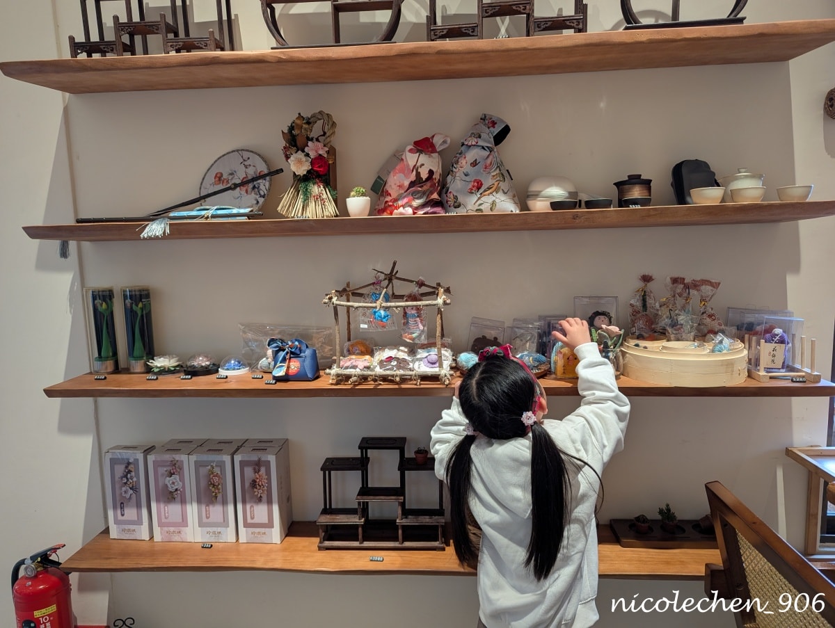 ﹝彰化食記﹞花佈院∣一間好吃又好拍的網美餐廳∣圍爐煮茶、烤魚、火鍋、肉夾饃∣吃完還可以騎腳踏車逛田尾∣寵物友善餐廳∣ - 第12張圖